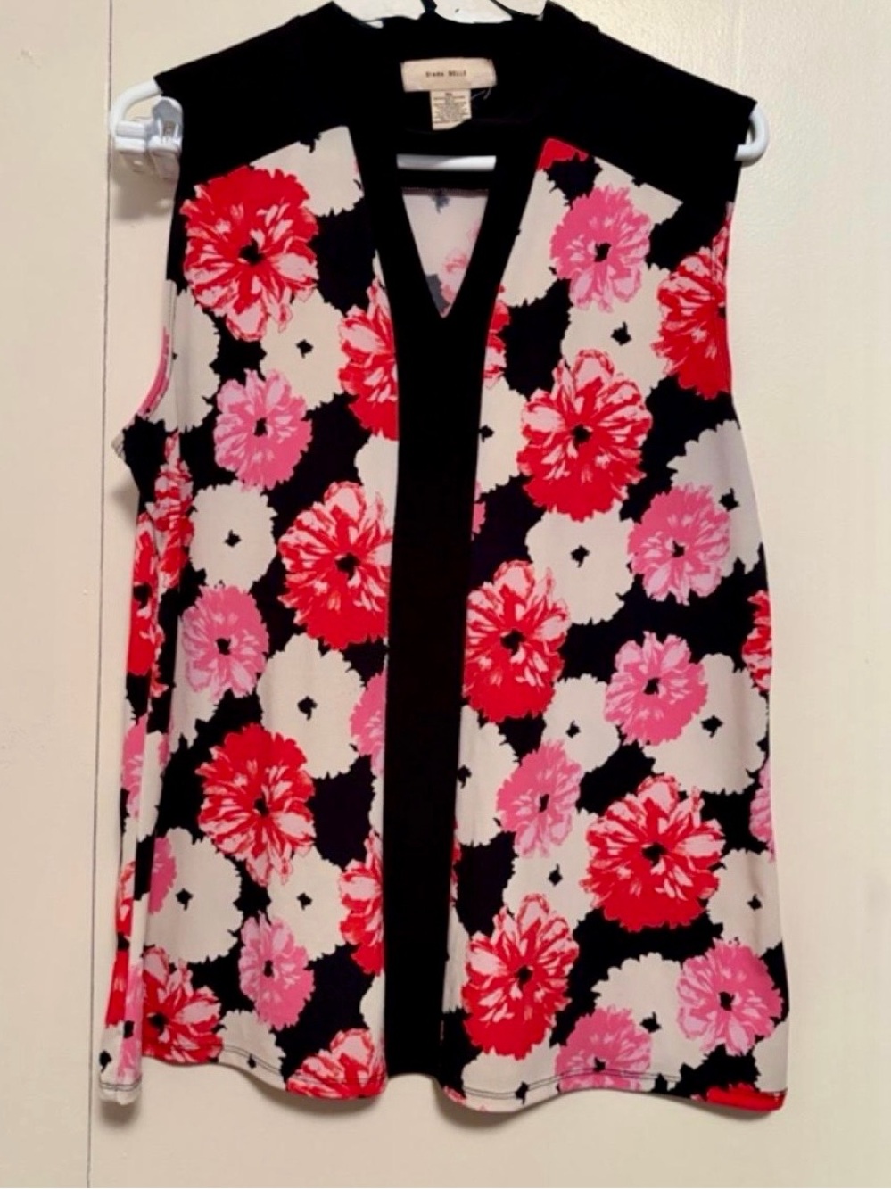 Floral V-Neck Sleeveless Camisole in Red, Pink & Black